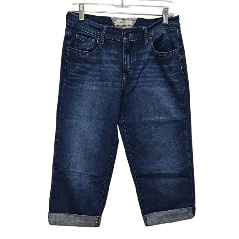Levi's Classic Blue Denim Capri Jean Size 4 Flap Back Pockets Casual Rolled Cuff